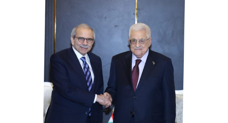 سلام يلتقي الرئيس الفلسطيني ويؤكد ضرورة وقف الحرب في غزة والتمسك بحل الدولتين