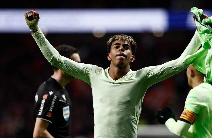في عيد ميلاده الـ18.. برشلونة يقرر مكافأة لامين جمال على غرار 