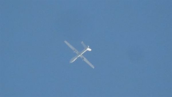 مسيرة تحلق في أجواء صور و3 قذائف تستهدف أطراف بيت ليف