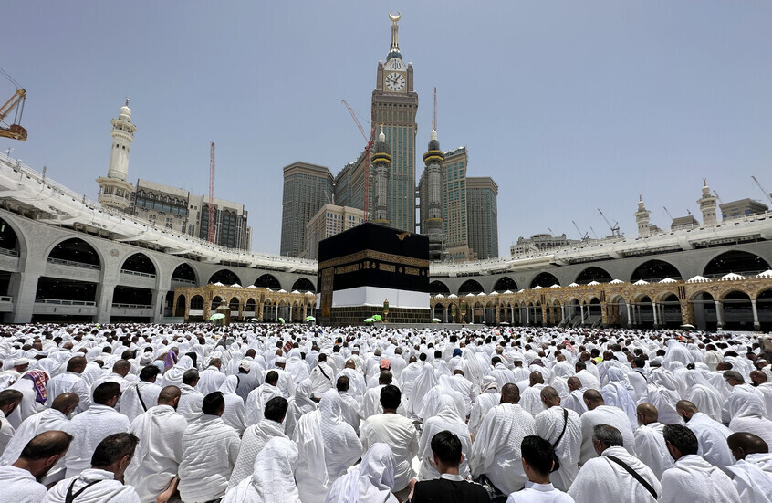 السعودية تفرض غرامة مالية ضخمة على كل من يضبط مؤدياً أو محاولاً أداء الحج دون تصريح