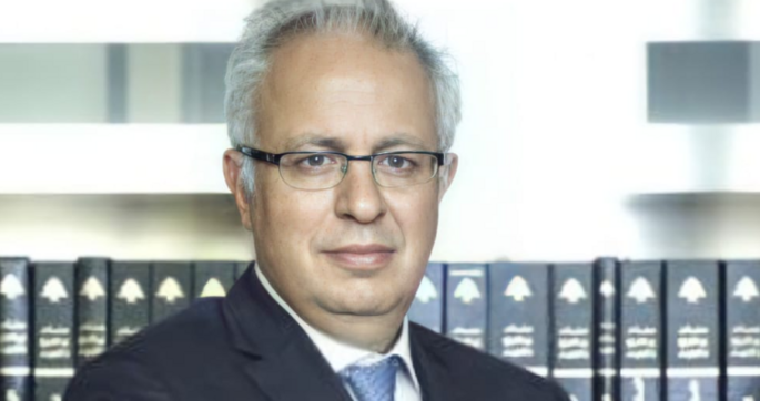 وزير العدل يختتم زيارته فرنسا