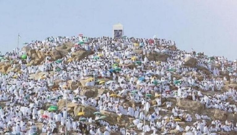 السعودية تدعو الحجاج إلى البقاء في المخيمات يوم عرفة خلال ذروة الحرارة