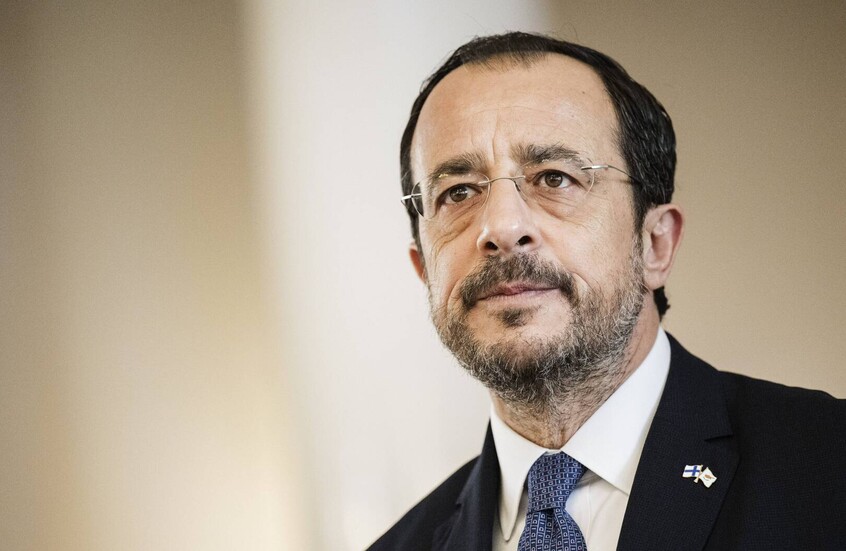 رئيس قبرص: إيران طلبت منا نقل 