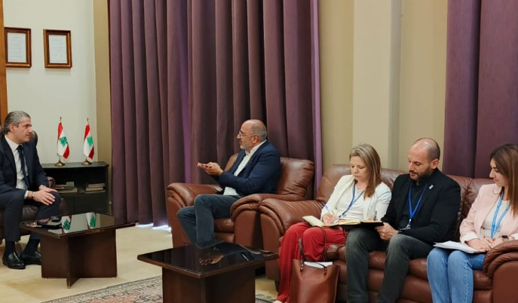 محافظ البقاع يبحث مع ريزا وممثلين عن 