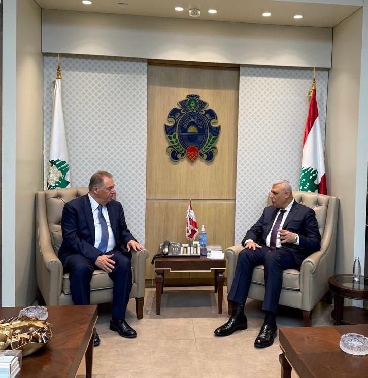 دبور يلتقي  شقير بمقر مدير ية الأمن العام