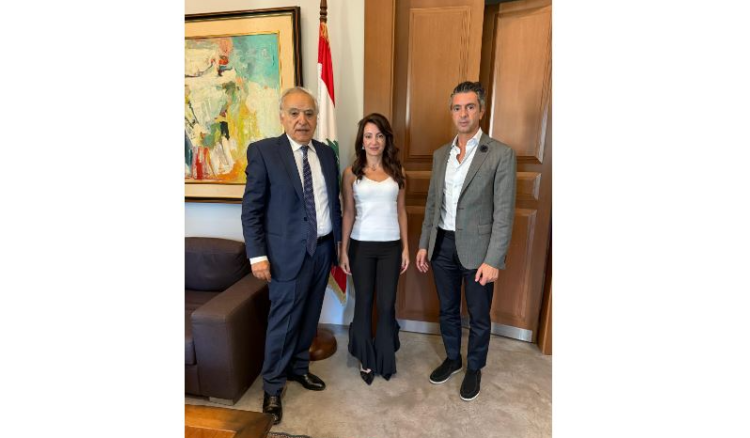 وزير الثقافة يطلع من رئيس مؤسسة الفرد بصبوص على الالية المتبعة للحفاظ على ارثه