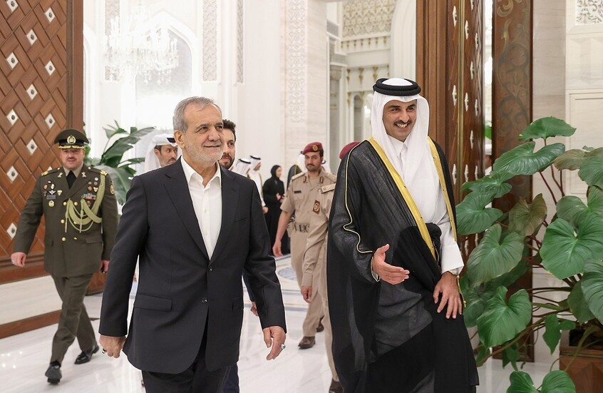 مع استمرار الحرب... أمير قطر يتسلّم خطاباً من بزشكيان