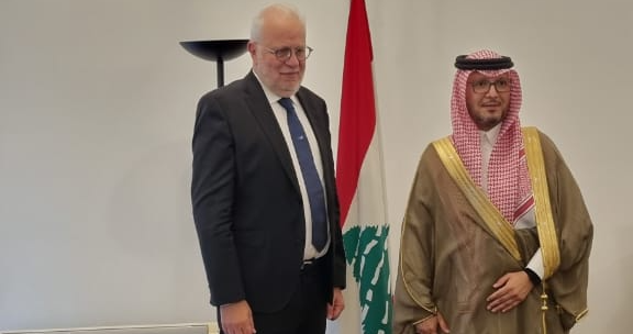 وزير العدل يلتقي السفير السعودي