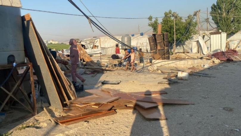 تفكيك مخيم غير قانوني للنازحين... إليكم التفاصيل