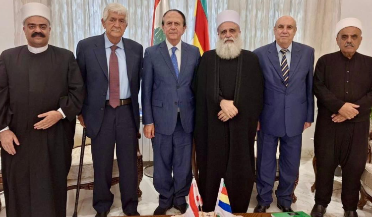 شيخ العقل يتصل بالرئيس سلام منوها بالخطوات الادارية للحكومة