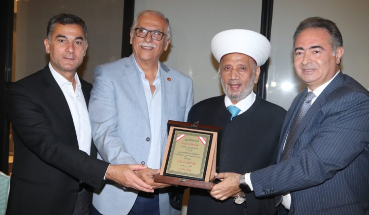 دريان في تكريم مخاتير بيروت: سوريا الشقيقة الحبيبة إذا كانت بخير نحن في لبنان نكون بخير