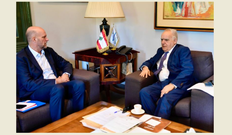 وزير الثقافة غسان سلامة يبحث مع ممثل مفوضية اللاجئين أوضاع النازحين