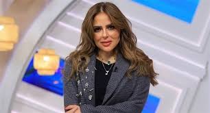 بعد أزمة اللوحات المسروقة.. مها الصغير تشعل التواصل بفيديو