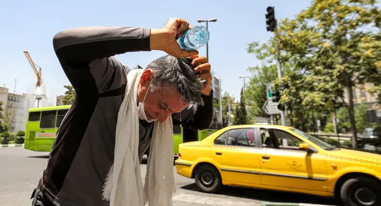 موجة حرّ في إيران تتسبب في نقص المياه والكهرباء