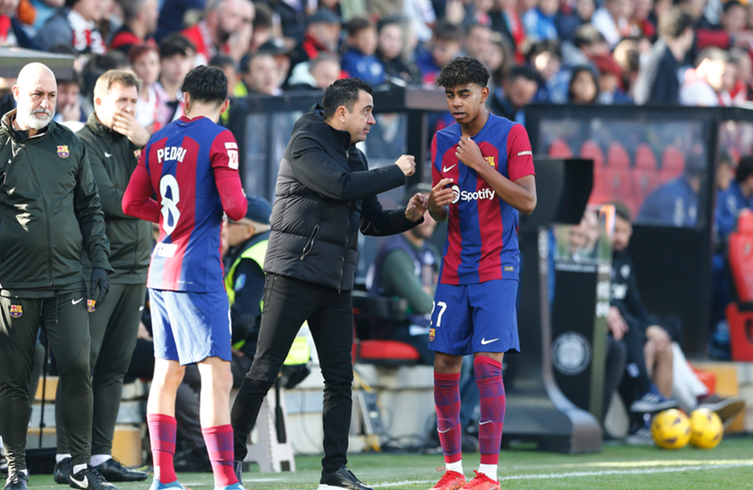 لامين جمال يضم 6 لاعبين من ريال مدريد لتشكيلته التاريخية