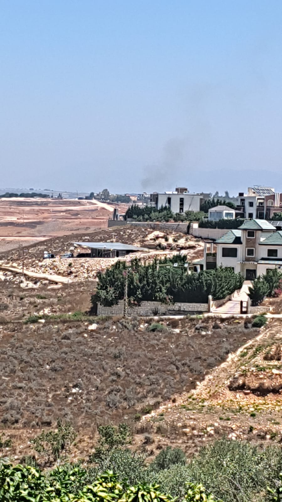 استهداف سيّارة على طريق صريفا - الطيري