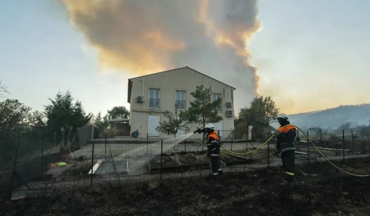 حريق غابات في جنوب فرنسا يلتهم خلال ساعات 10 آلاف هكتار