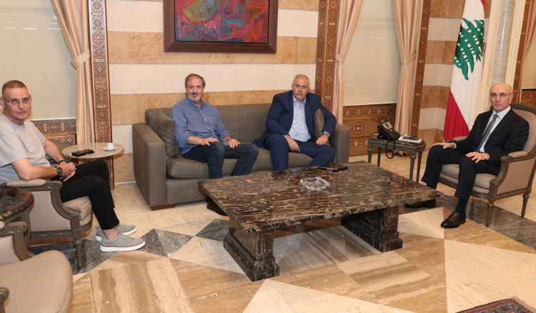 وزير الداخلية يعرض مع عبود وزيدان والعجوز شؤون بلدية بيروت