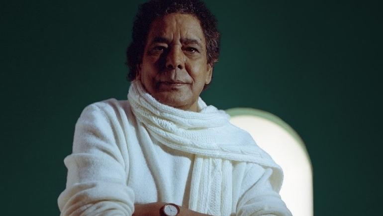 محمد منير في أزمة صحية جديدة