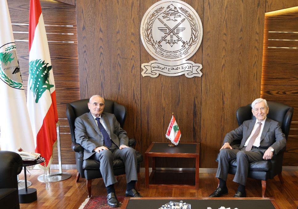 سلسلة لقاءات لوزير الدفاع