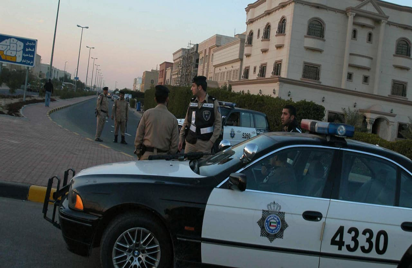 بينهم لبناني... عصابة في الكويت تعمل على تزوير مستندات حكومية