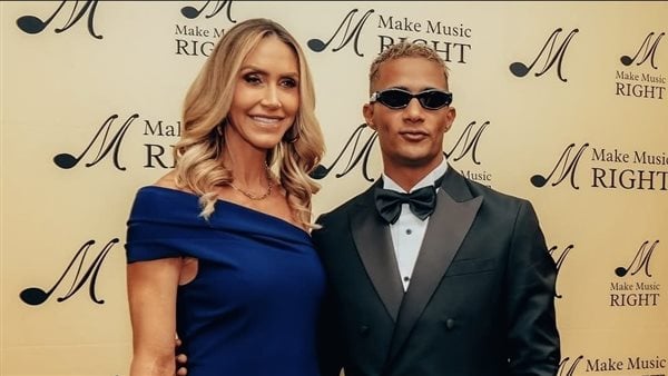 محمد رمضان ينشر صوراً مع لارا ترامب ويعلن مفاجأة قريباً