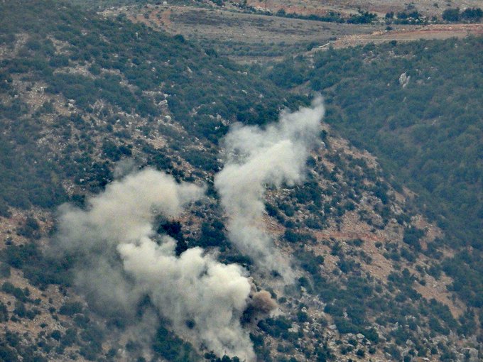 قذائف حارقة على أطراف يارون