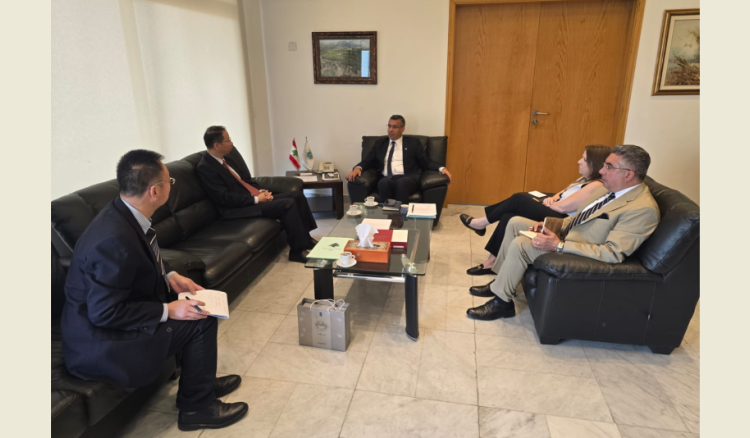 وزير الزراعة يبحث مع السفير الصيني في التعاون لمكافحة الحرائق ودعم حراس الغابات وتعزيز الزراعة الذكية
