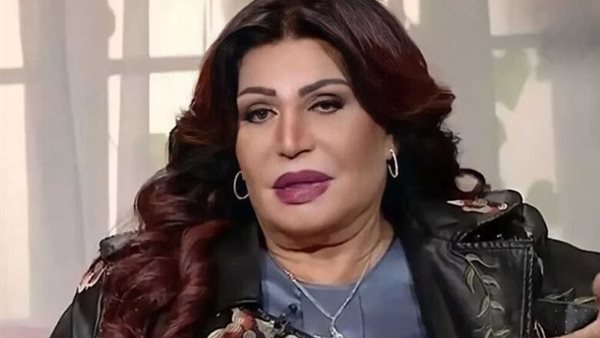 بعد تدخل وزير الثقافة لحل أزمتها.. وفد حكومي في منزل نجوى فؤاد