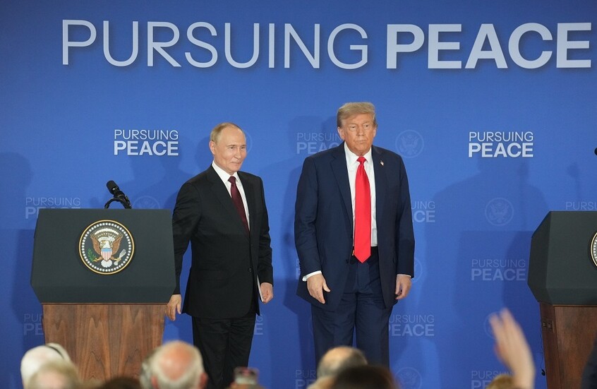 قمة ألاسكا.. ترامب يعطي اجتماعه مع بوتين 10 من 10