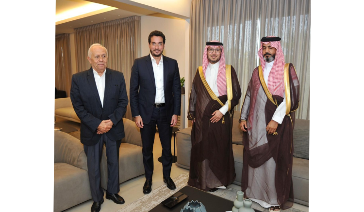 كبارة يعرض مع البخاري التطورات