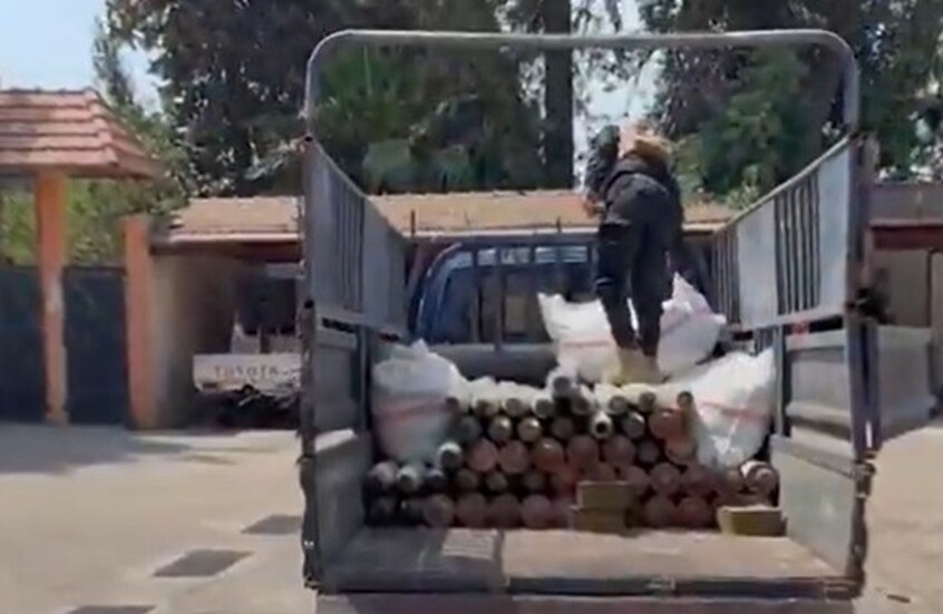 سوريا.. ضبط شاحنة محملة بصواريخ 