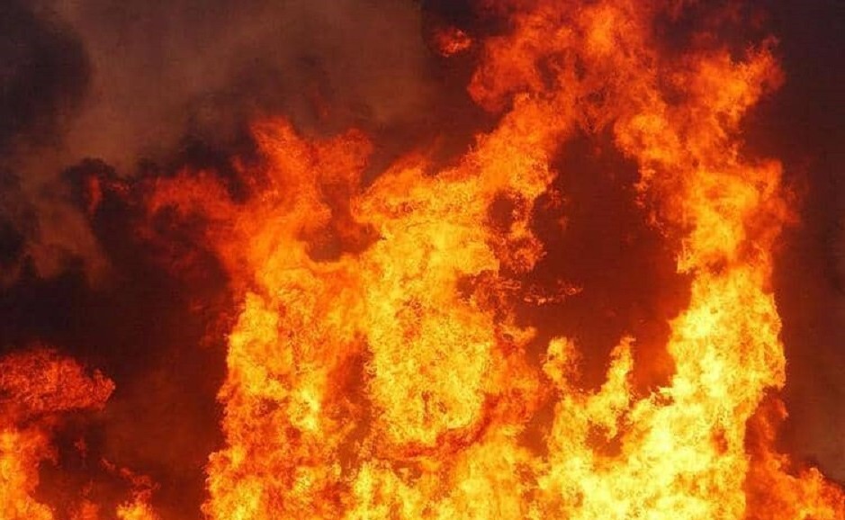 حريق كبير بين عماطور وبسري