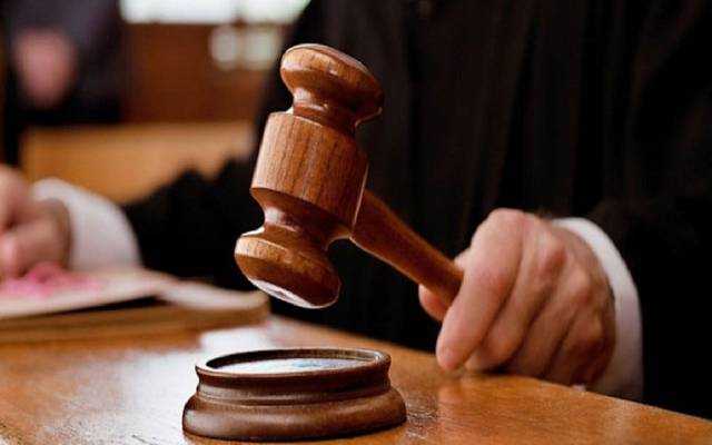 فتح تحقيق بلافتات في البقاع الشمالي تخون رئيس الحكومة