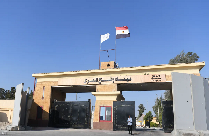رئيس الوزراء الفلسطيني ووزير الخارجية المصري يتفقدان معبر رفح