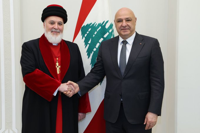 عون : للمحافظة على الوجود المسيحي في المشرق العربي