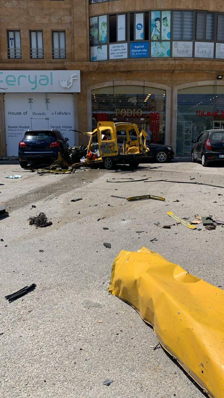 استهداف سيارة من نوع رابيد على طريق عام عين المزراب - تبنين