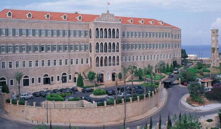 اللجنة الوزارية لإعادة الإعمار تجتمع برئاسة سلام: تنفيذ الاستراتيجية سيعتمد على المنح والقروض والموازنة العامة