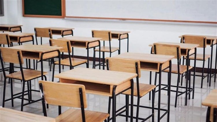 اساتذة التعليم الرسمي: الابقاء على الاربعة ايام حتى استعادة الرواتب قيمتها