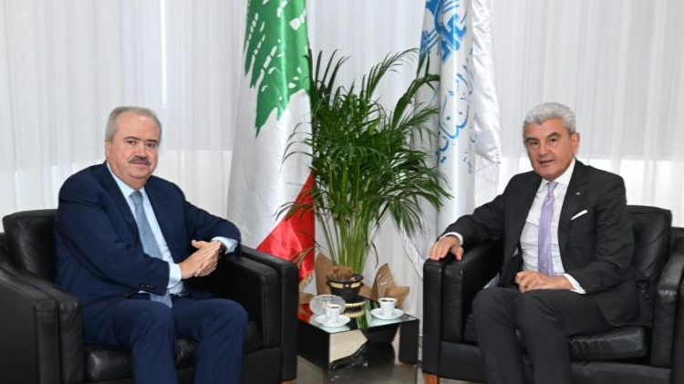 وزيرا الصناعة والمال يتفقان على تأليف لجنة مشتركة لمتابعة القضايا الصناعية