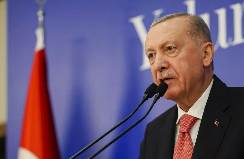 أردوغان يبحث مع زيلينكسي سبل حل نزاع أوكرانيا