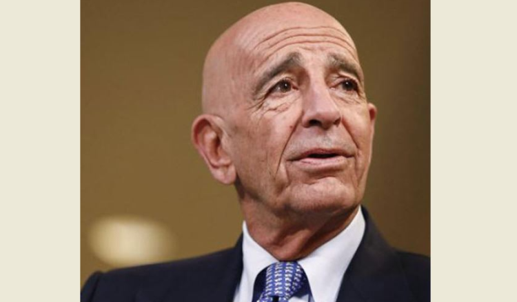 براك يصل الى ثكنة فرنسوا الحاج في مرجعيون على متن طوافة