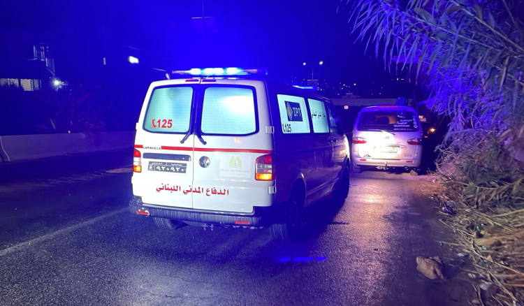 الدفاع المدني: إنقاذ 4 مصابين بينهم 3 أطفال اثر حادث مروري على أوتوستراد جبيل