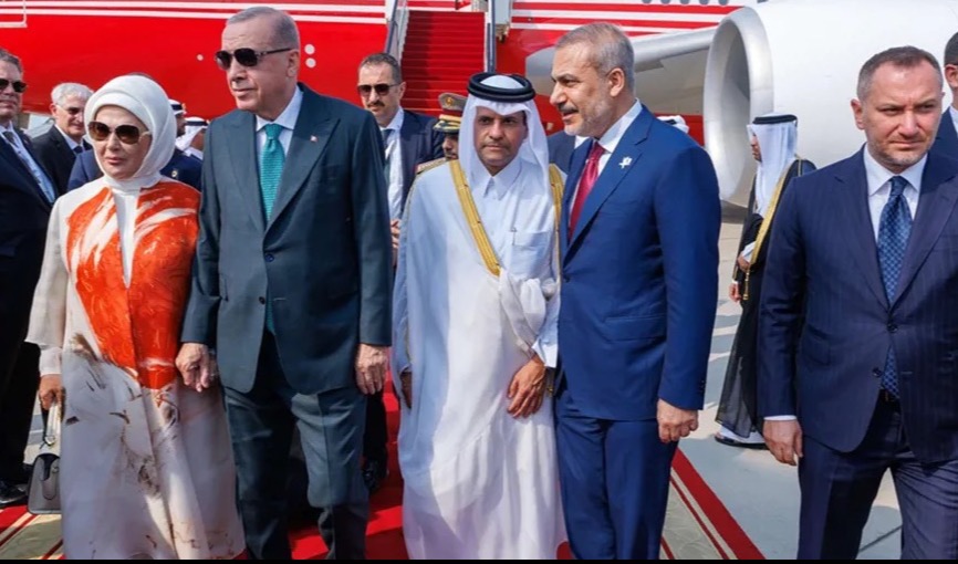 رئيس الجمهورية التركية يصل الدوحة للمشاركة في القمة العربية الإسلامية الطارئة