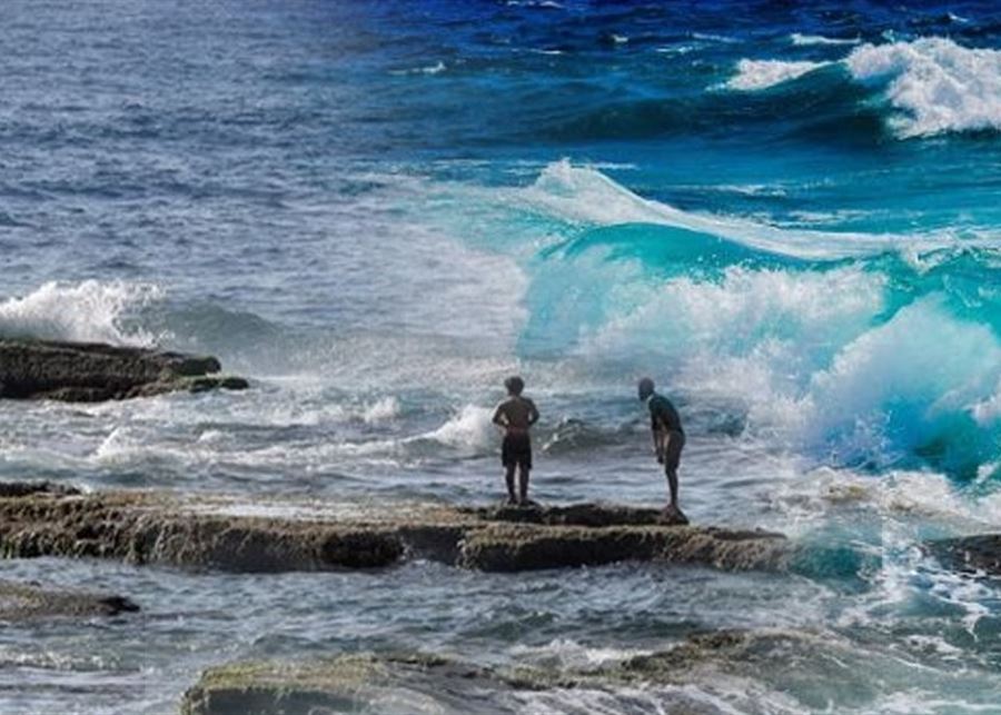 رياحٌ ناشطة... وتحذير من ارتفاع موج البحر!