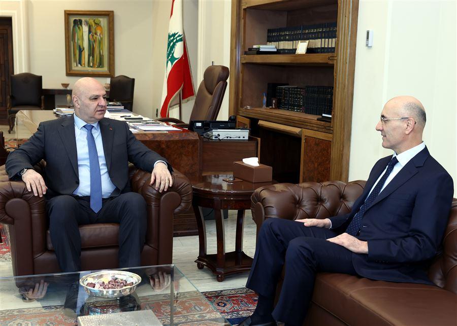 عون يطّلع من وزير الداخلية على التحضيرات للانتخابات... الاستحقاق في موعده
