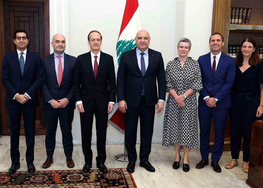 عون يستقبل مسؤولا اوروبيا: لبنان يطالب بالضغط على إسرائيل كي تنسحب من الأماكن التي تحتلها