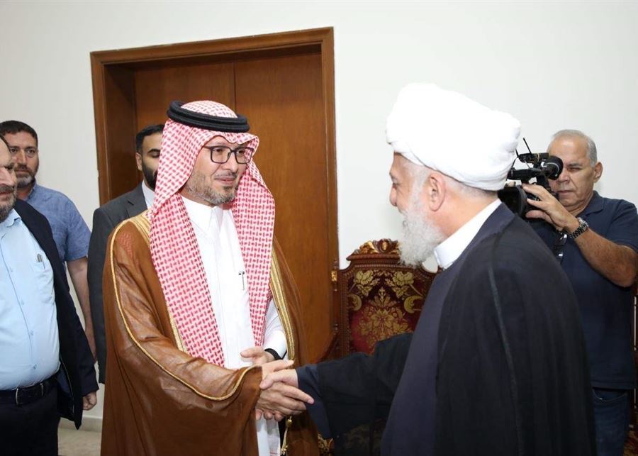 بخاري يلتقي الخطيب: لا خصومة للمملكة مع المكون الشيعي