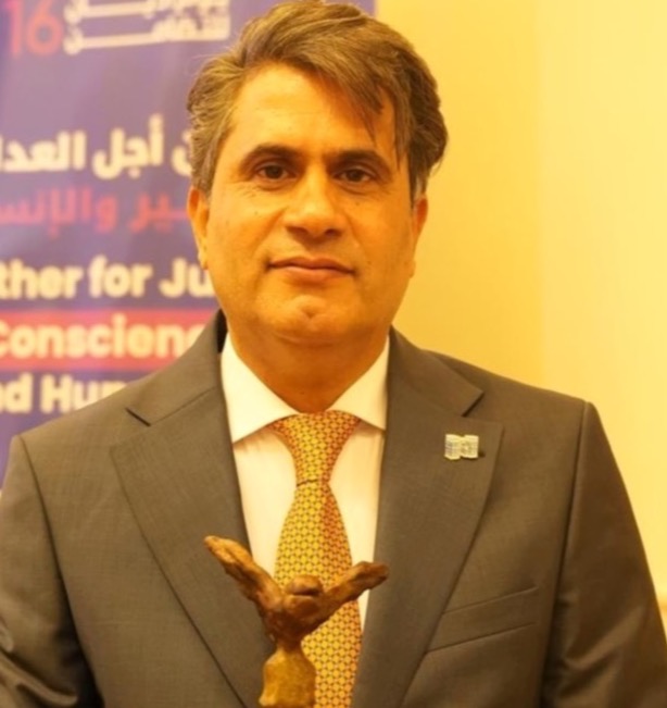 تكريم عراقي في بيروت: سعد سلوم يفوز بـ«جائزة أديان للتضامن» للعام 2025 تقديرًا لجهوده في التضامن مع المجتمعات المهمشة في العراق والمنطقة