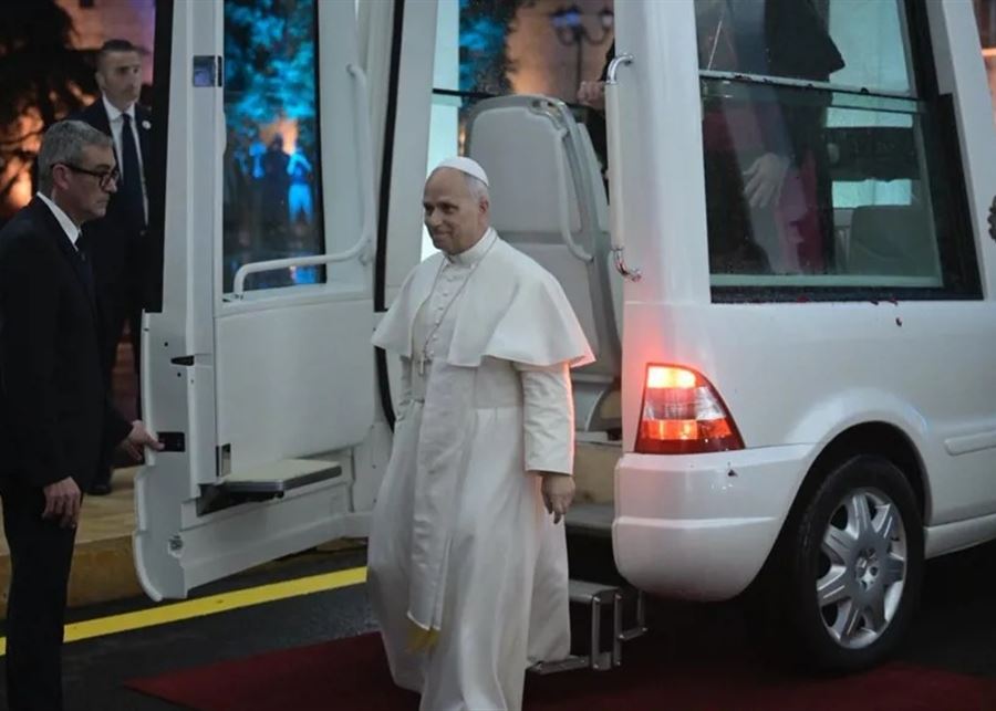 البابا صارخاً من لبنان: أنتم شعب لا يستسلم...